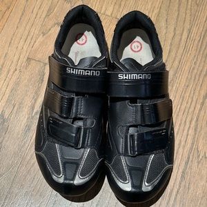 Shimano SH-WR32 cycling / spin shoes size 9